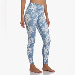 Yunoga blue tie dye leggings